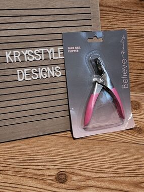 Believe Beauty Pink Faux Nail Clipper